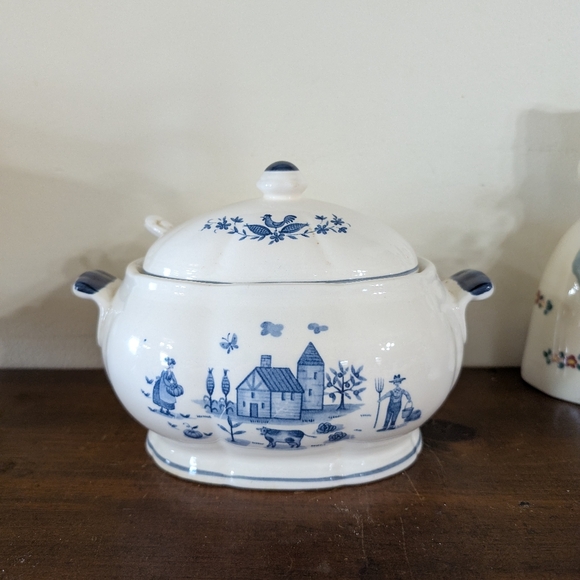 Vintage Delft Ceramic Soup Tureen Lid & Ladle Farm Country Design Kitchen Decor - Picture 3 of 13